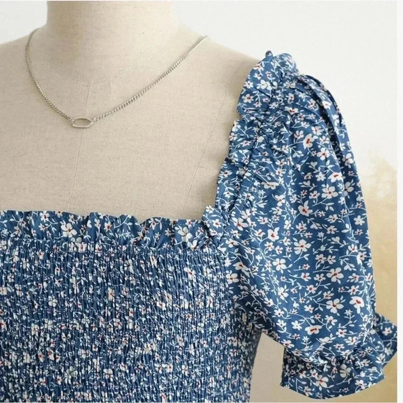 Floral Bodycon Dress, Puff Sleeve, Square Neck, Ruffle Hem Mermaid - Small - Picture 4 of 6